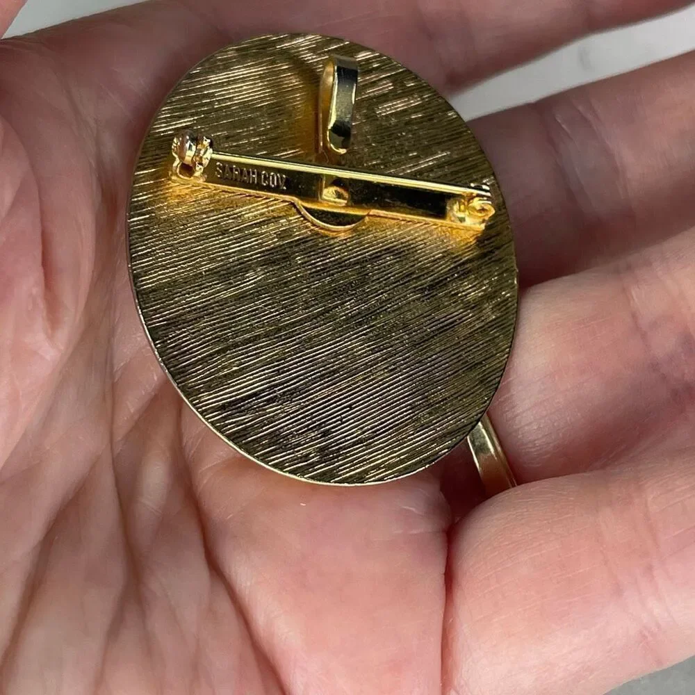 Vintage 1974 Sarah Coventry coraline brooch  pendant in original box